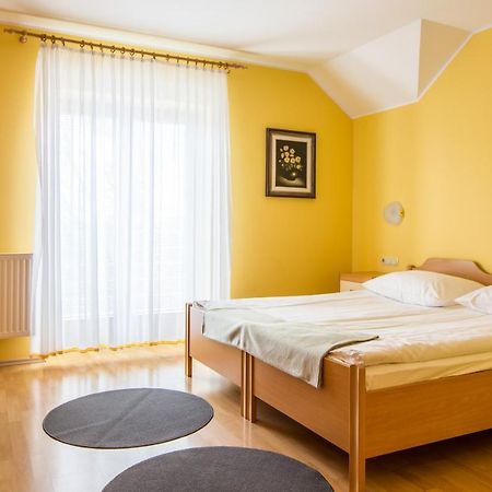 Guesthouse Beno Starse Luaran gambar