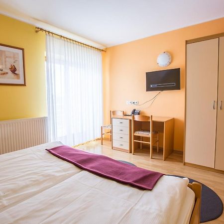 Guesthouse Beno Starse Luaran gambar