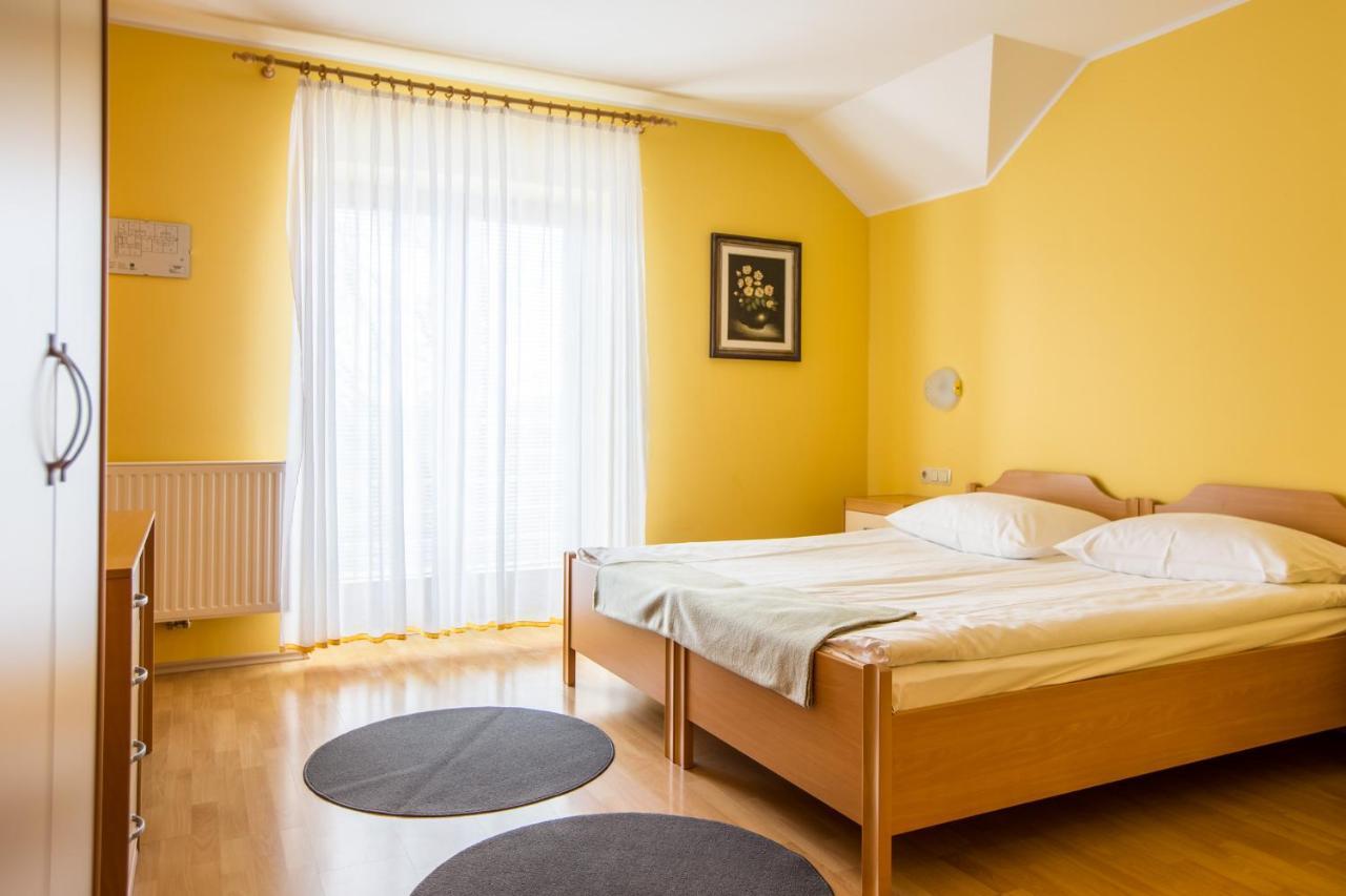 Guesthouse Beno Starse Luaran gambar