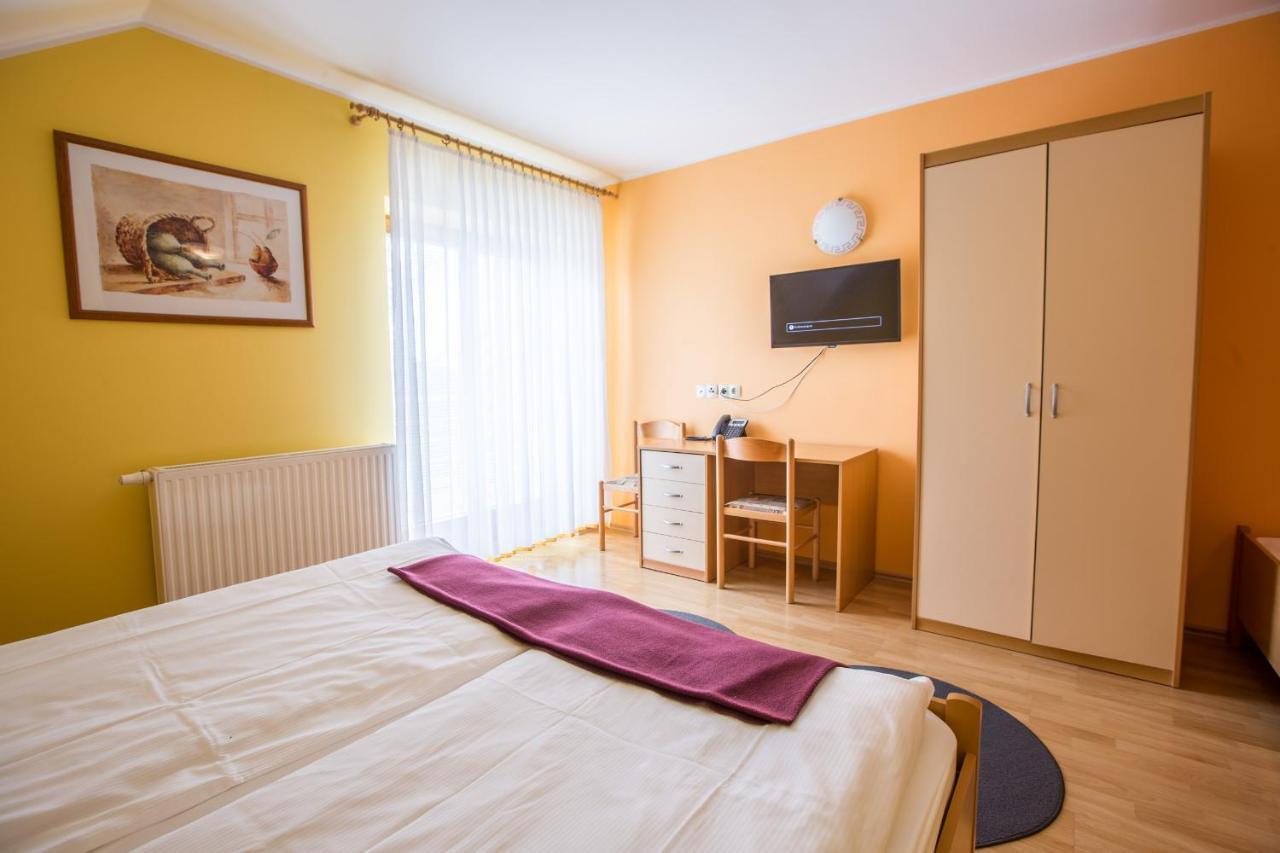 Guesthouse Beno Starse Luaran gambar