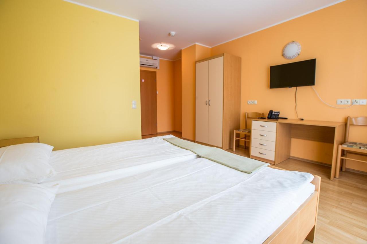 Guesthouse Beno Starse Luaran gambar