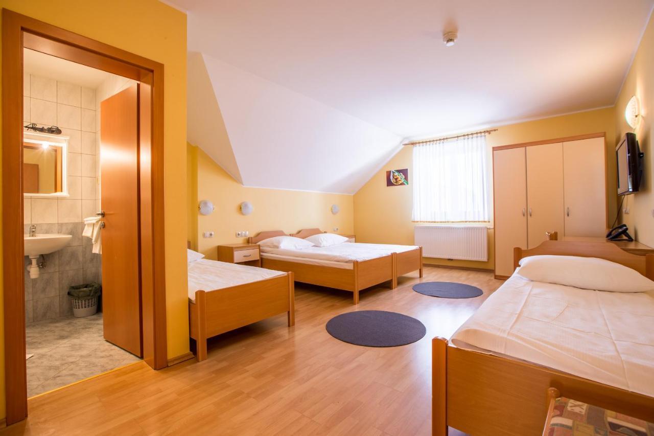 Guesthouse Beno Starse Luaran gambar