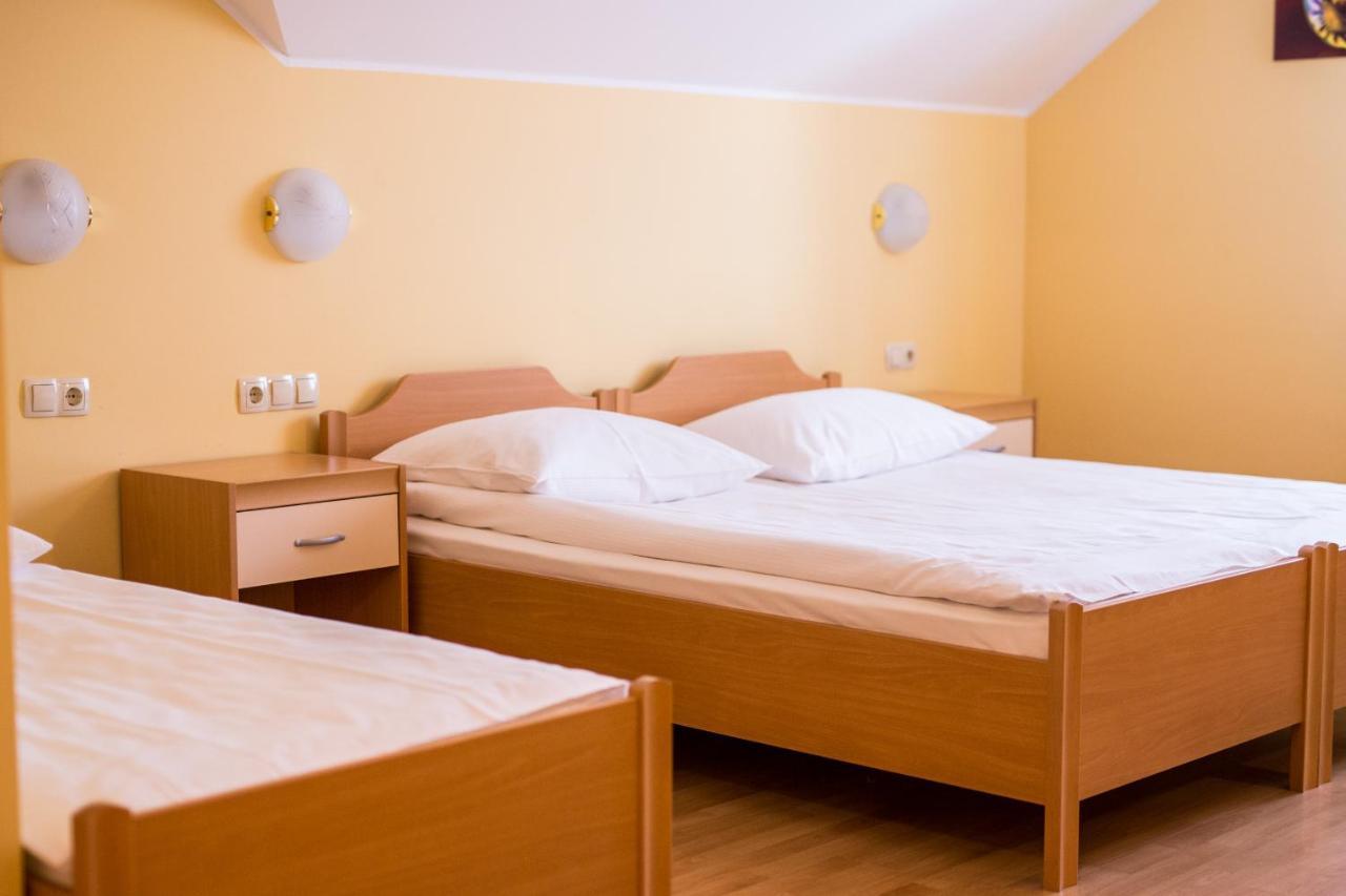 Guesthouse Beno Starse Luaran gambar
