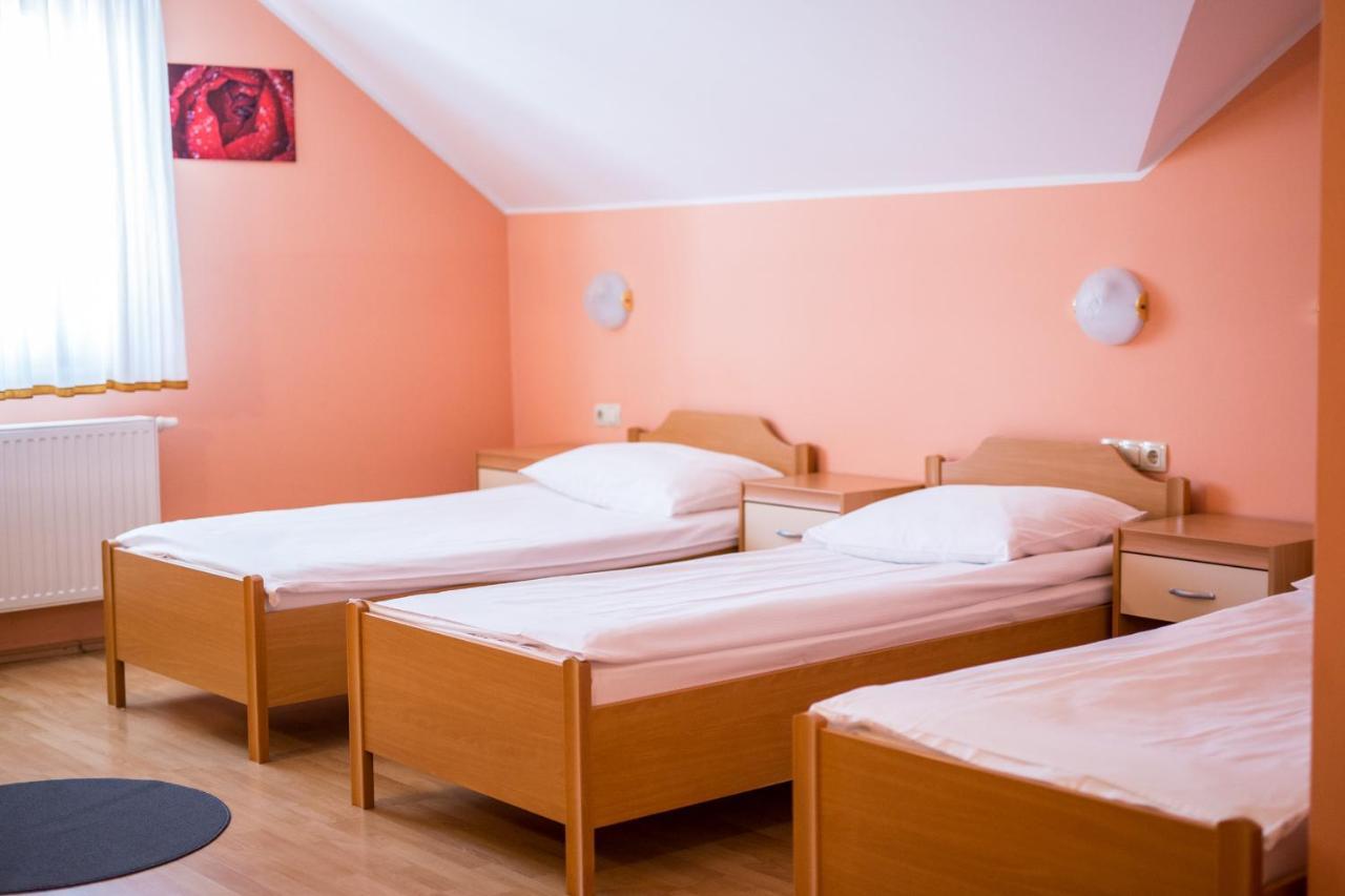Guesthouse Beno Starse Luaran gambar