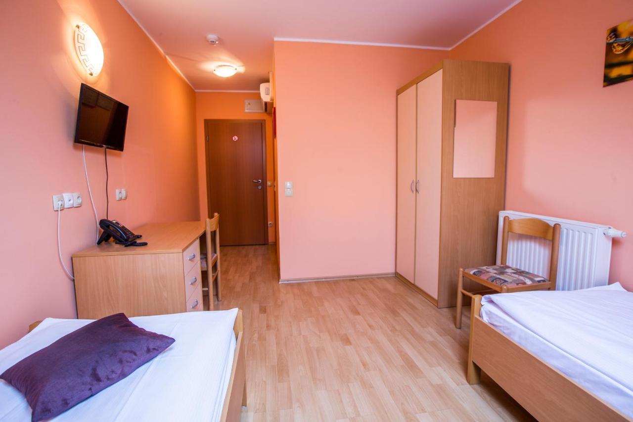 Guesthouse Beno Starse Luaran gambar