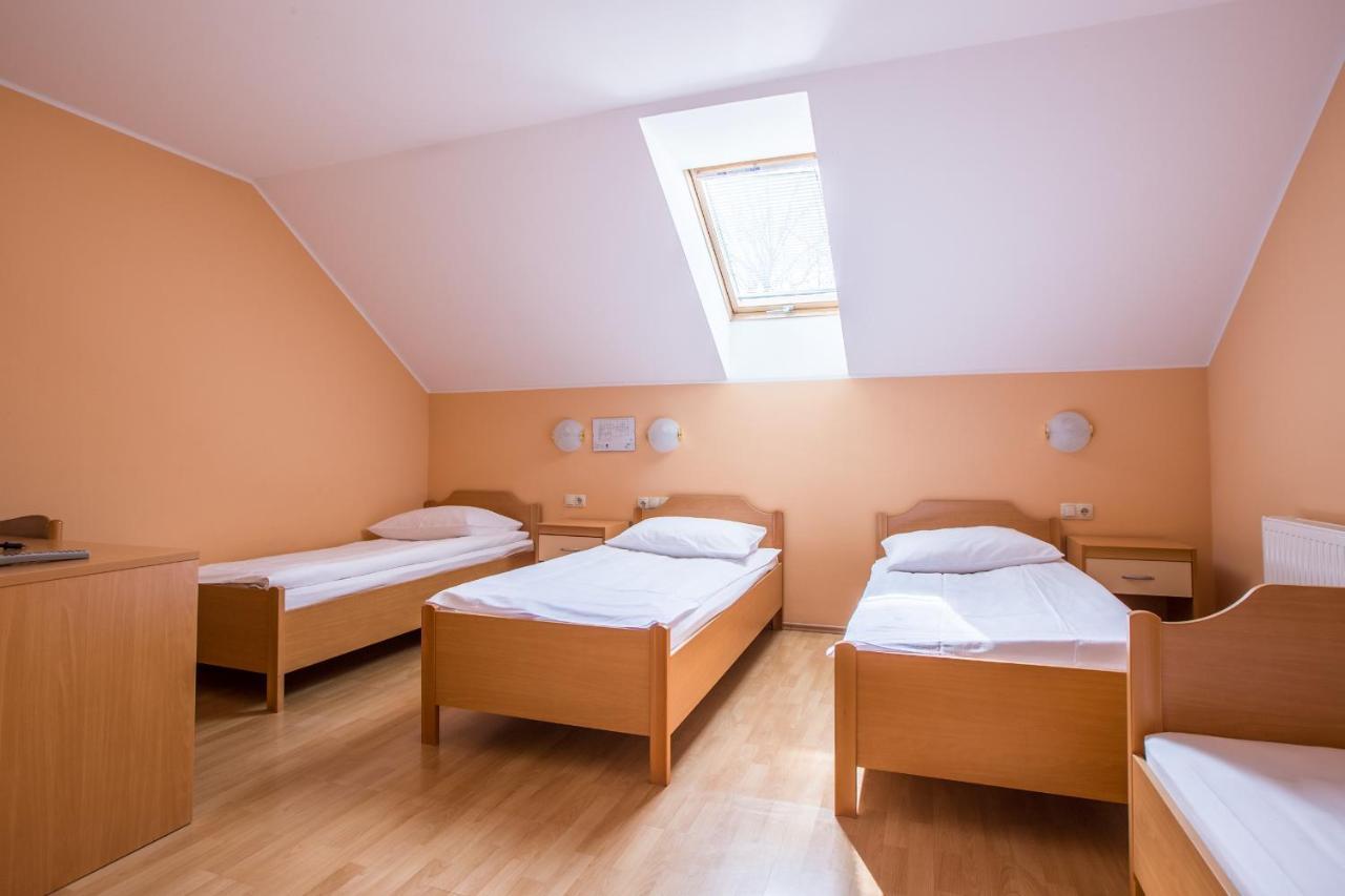 Guesthouse Beno Starse Luaran gambar