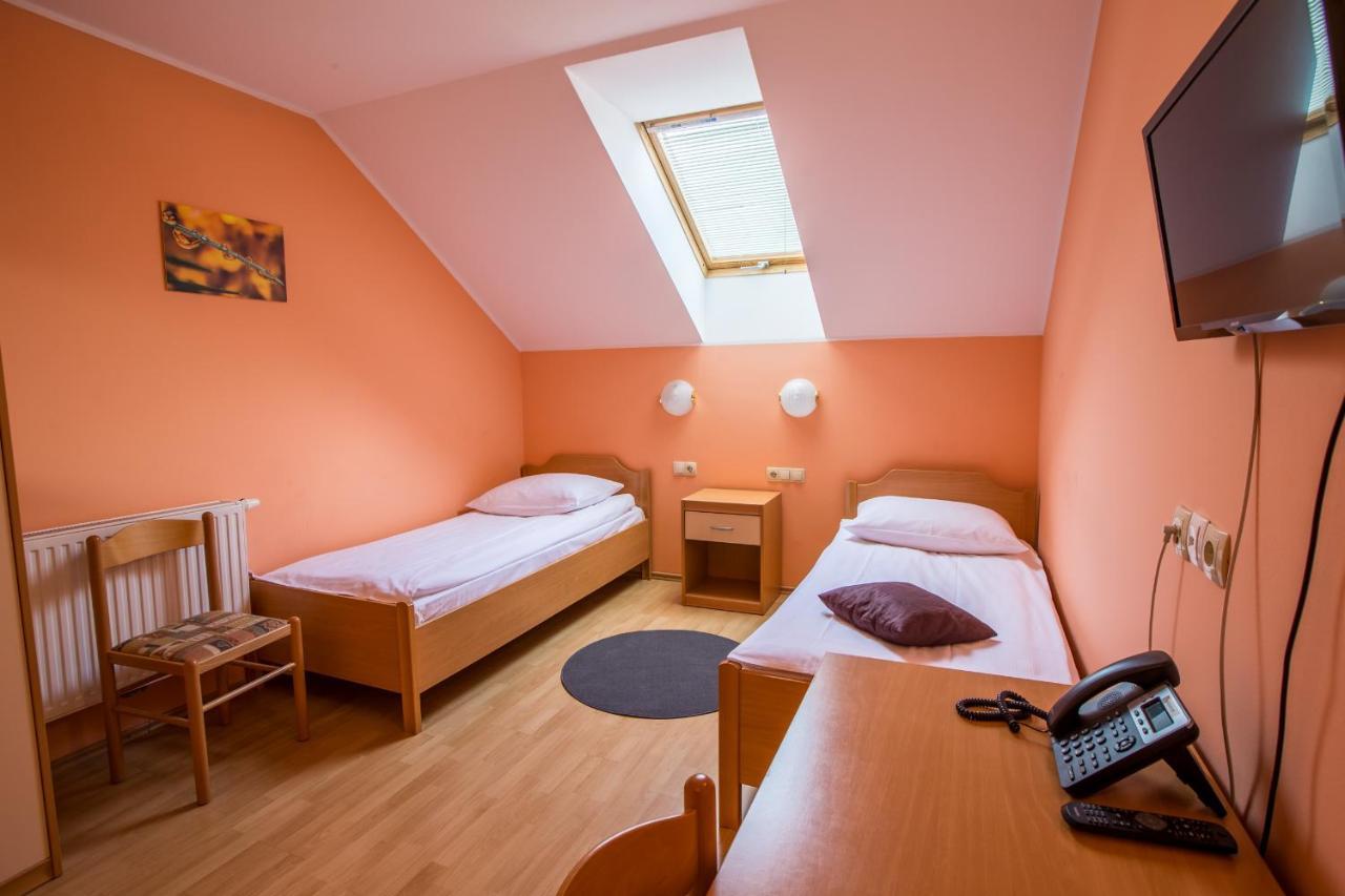 Guesthouse Beno Starse Luaran gambar
