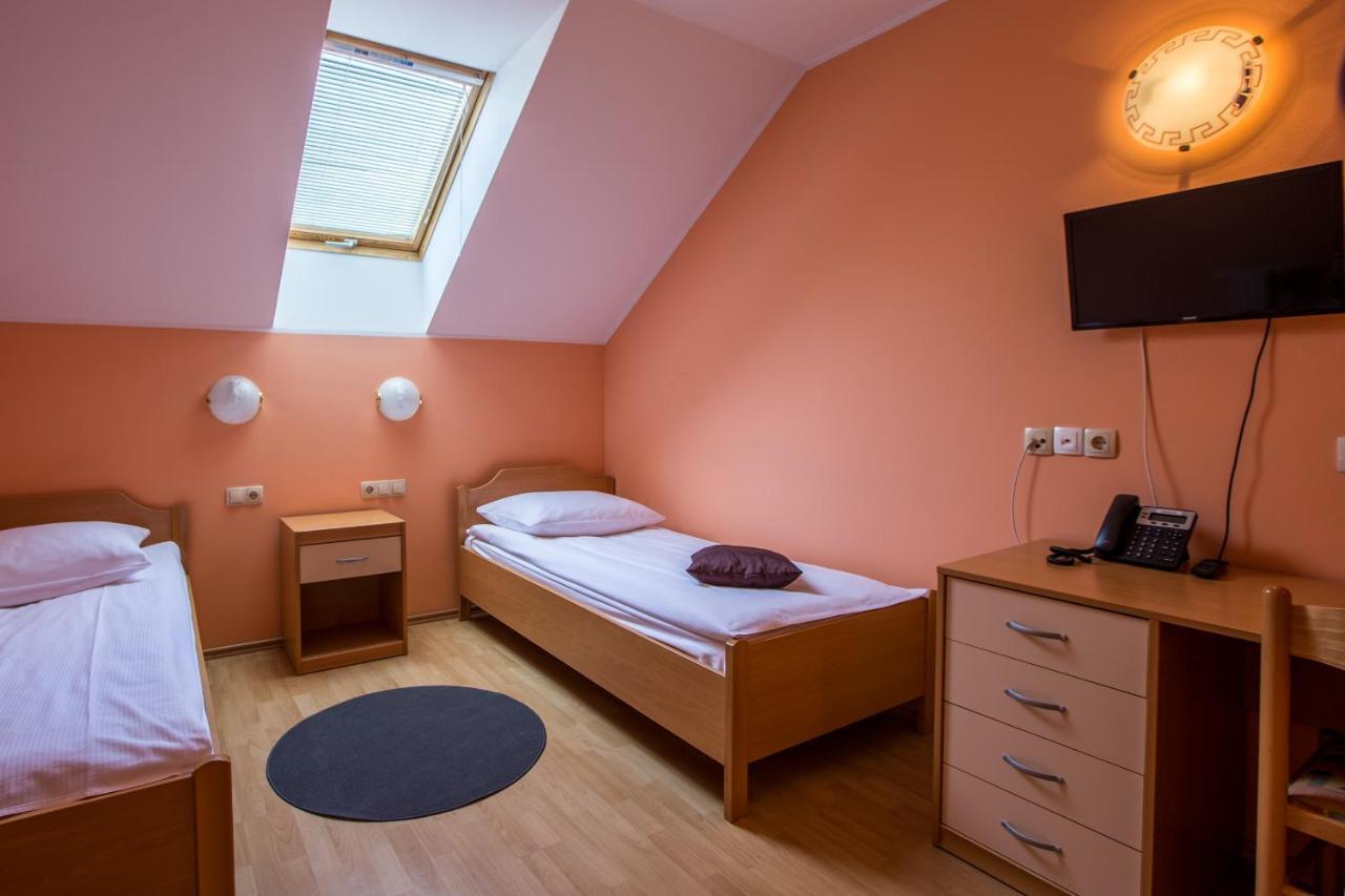 Guesthouse Beno Starse Luaran gambar
