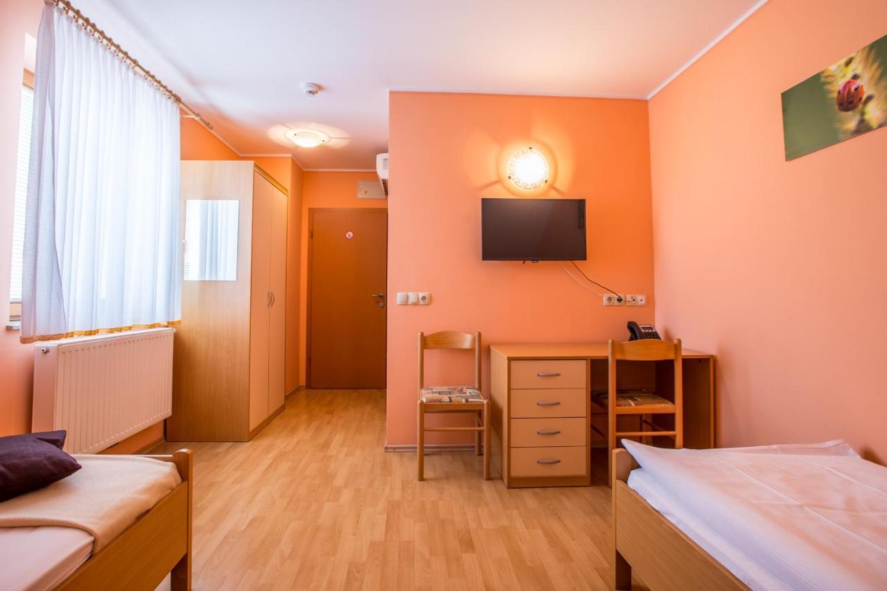 Guesthouse Beno Starse Luaran gambar