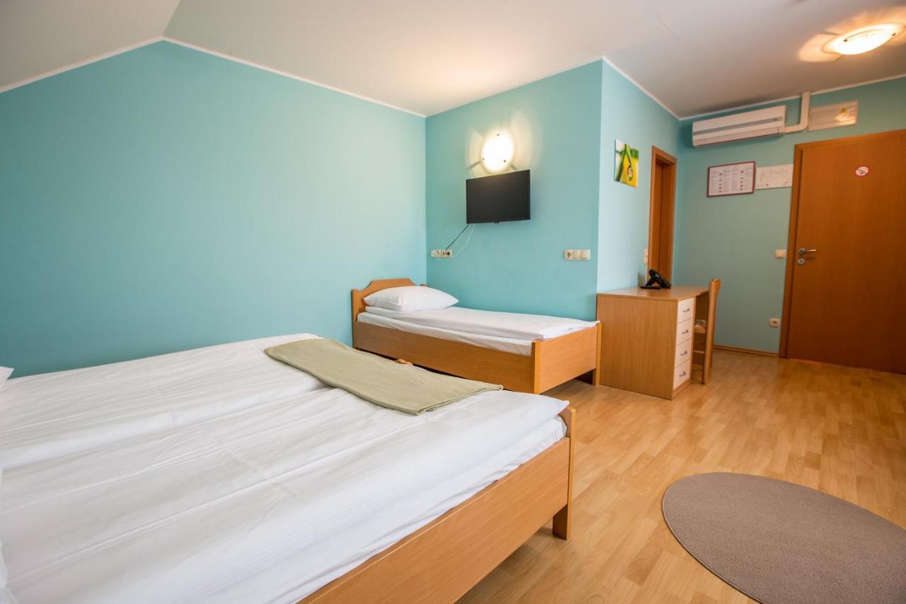 Guesthouse Beno Starse Luaran gambar