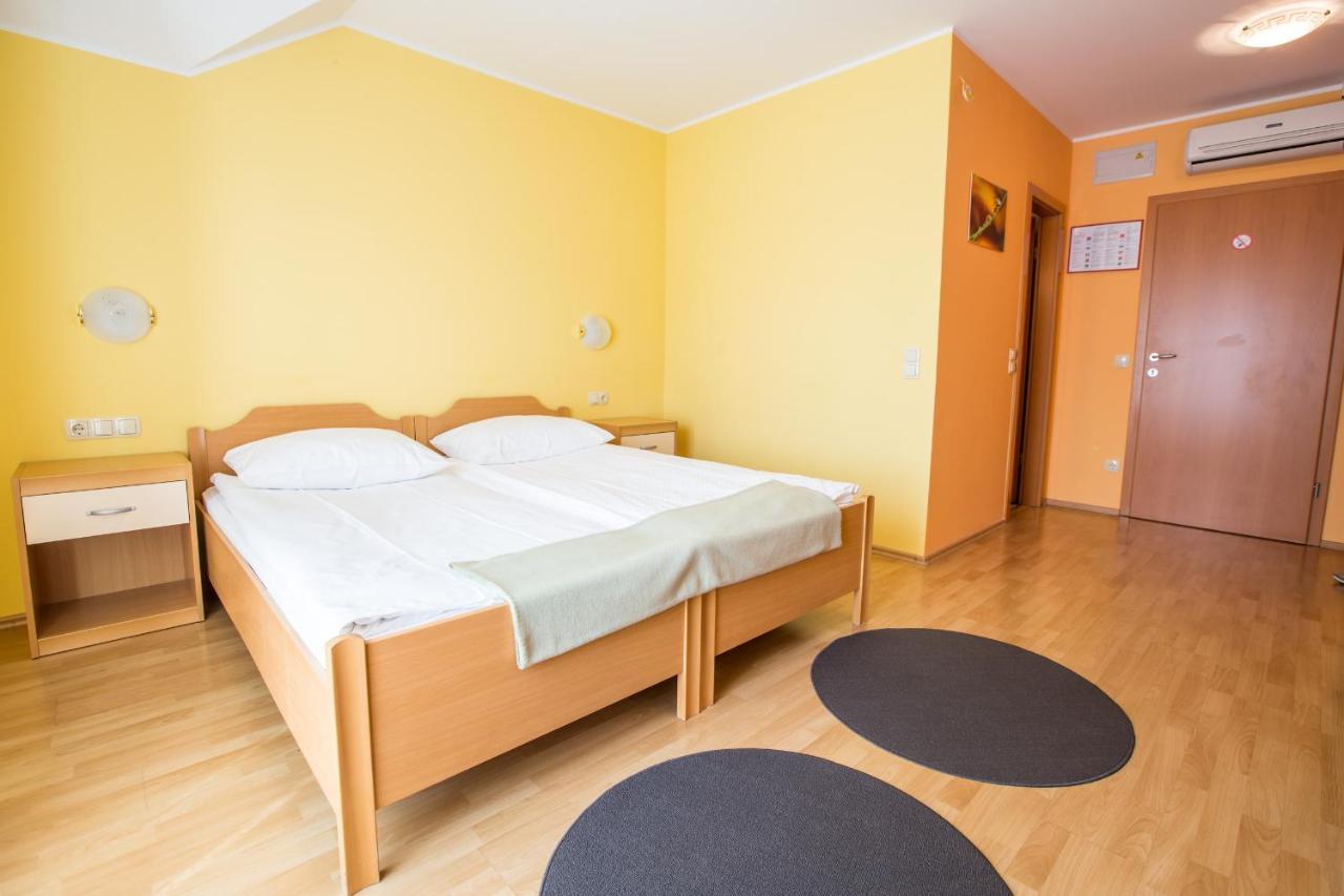 Guesthouse Beno Starse Luaran gambar
